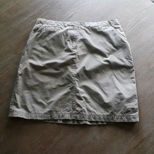 Isaac Mizrahi - Tan Skirt with Pockets - Size 10